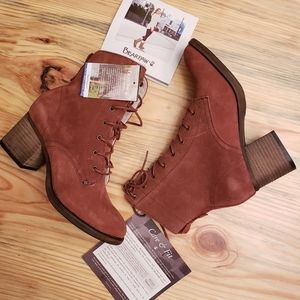 Bearpaw boots NWT 7